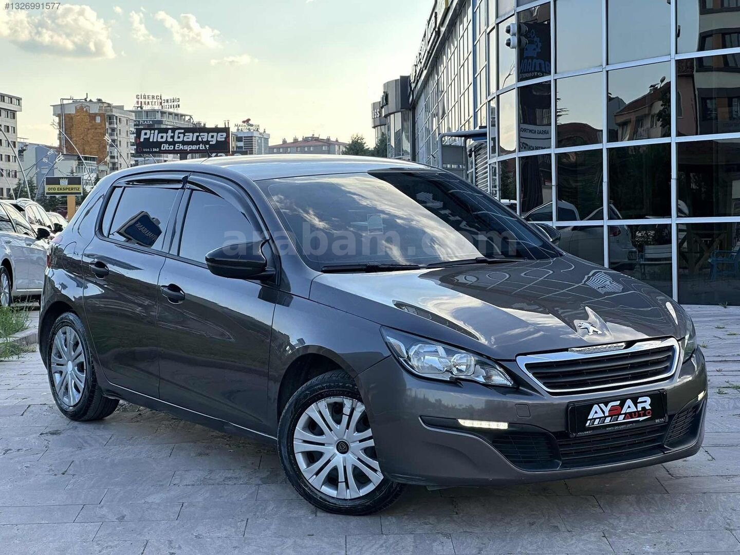 Galeriden Peugeot 308 1.2 PureTech Access 2014 Model Uşak 142.000 km Füme 1