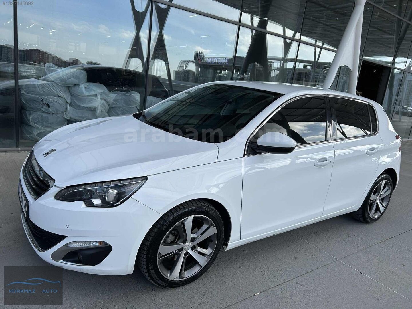 Galeriden Peugeot 308 1.6 BlueHdi Allure 2016 Model İstanbul 157.000 km Beyaz 1