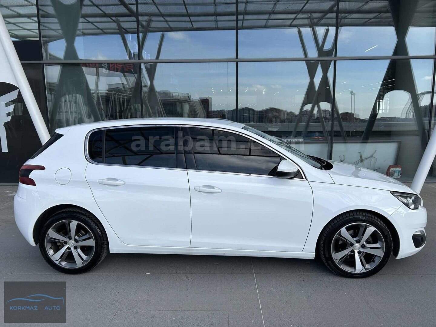 Galeriden Peugeot 308 1.6 BlueHdi Allure 2016 Model İstanbul 157.000 km Beyaz 6