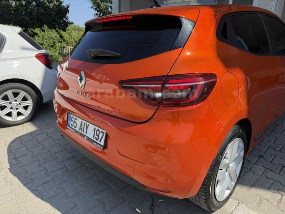 2020 MODEL DÜŞÜK KM TEK PARÇA BOYALI 1.3 OTOMATİK.