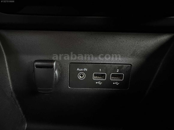 RENAULT CLİO 1.3 TCE TOUCH HATASIZ BOYASIZ DÜŞÜK KM