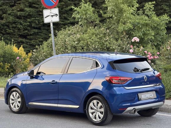 2022 Clio 1.0 TCe Joy X-Tronic 90 Bin Km Tesla Ekran