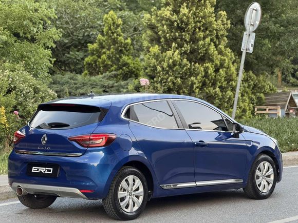 2022 Clio 1.0 TCe Joy X-Tronic 90 Bin Km Tesla Ekran