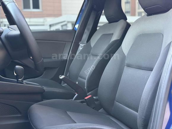 2022 Clio 1.0 TCe Joy X-Tronic 90 Bin Km Tesla Ekran