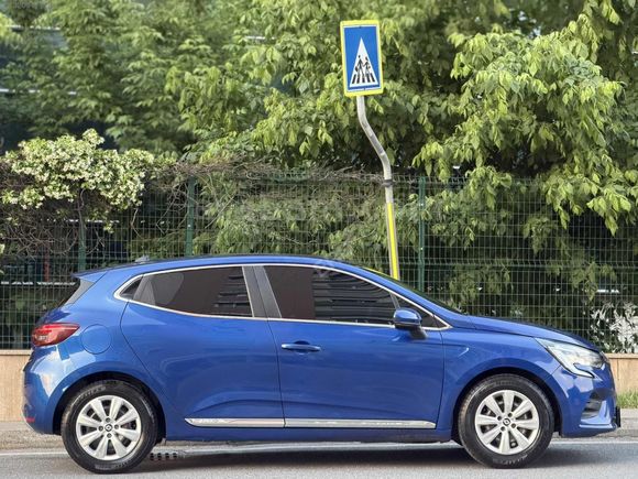 2022 Clio 1.0 TCe Joy X-Tronic 90 Bin Km Tesla Ekran