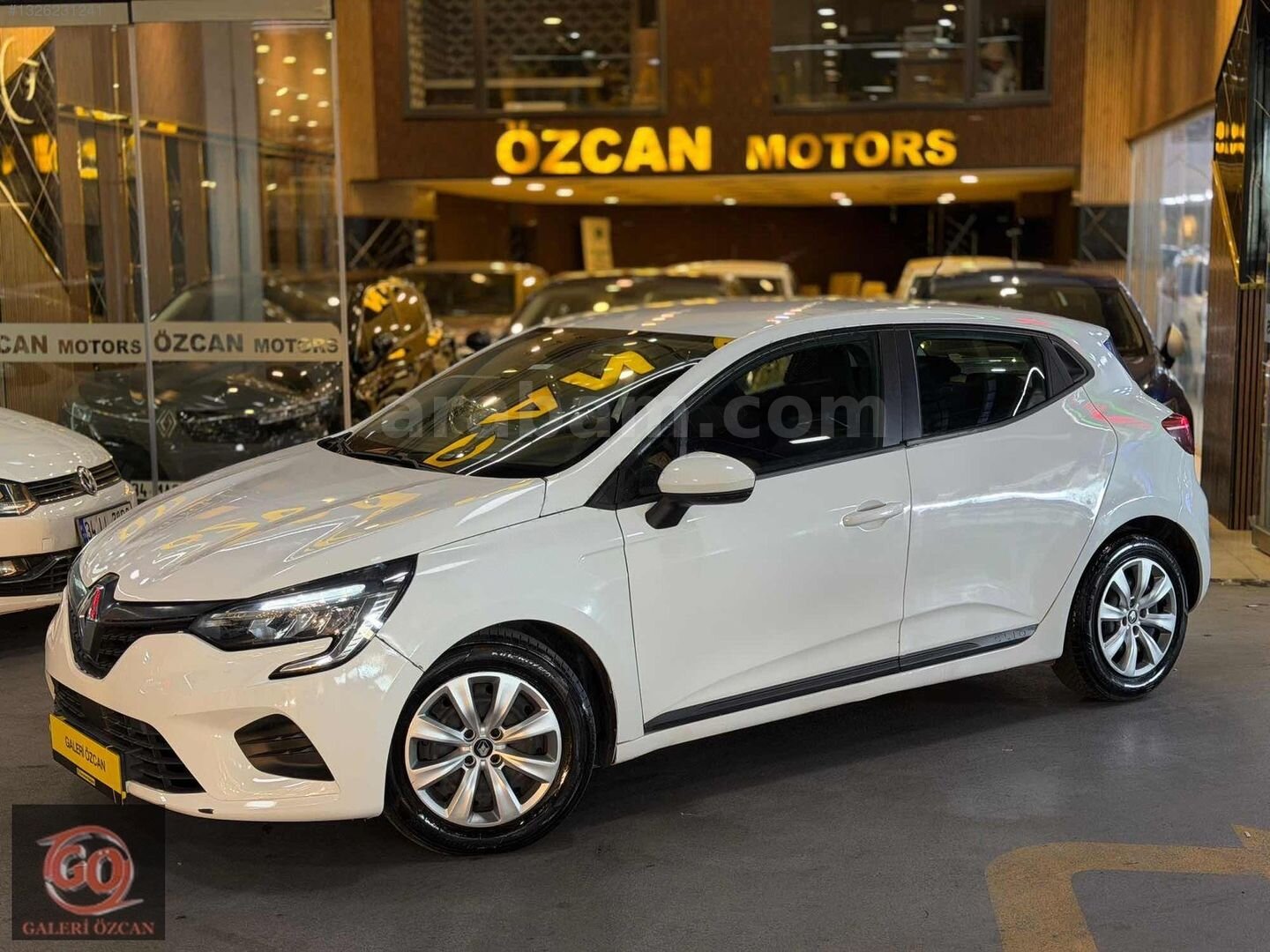 Galeriden Renault Clio 1.0 TCe Joy 2021 Model İstanbul 116.000 km Beyaz 4