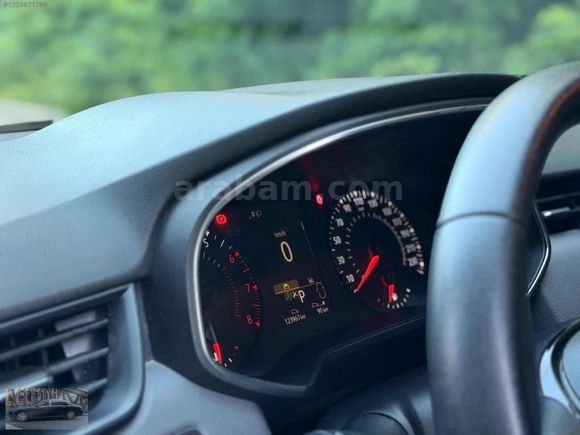 Renault Clio 1.0TCe Otomatik Vites