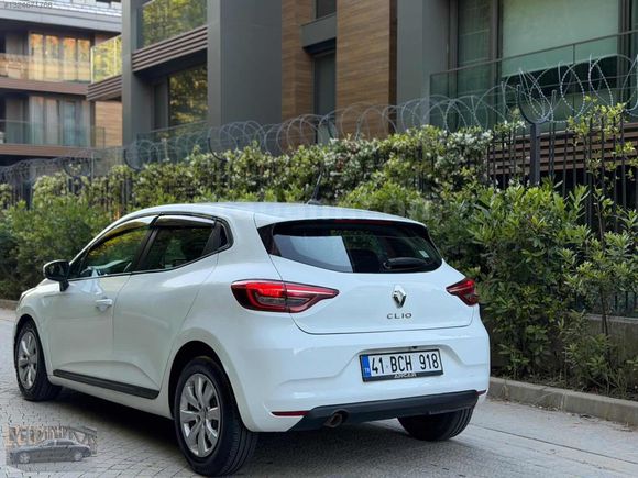 Renault Clio 1.0TCe Otomatik Vites