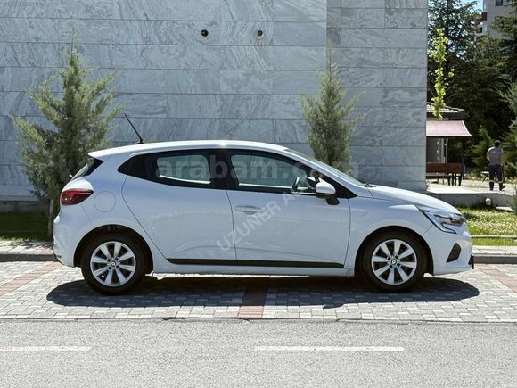 UZUNER AUTO'DAN 2022 CLIO OTOMATİK 176 bin km