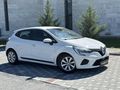 UZUNER AUTO'DAN 2022 CLIO OTOMATİK 176 bin km