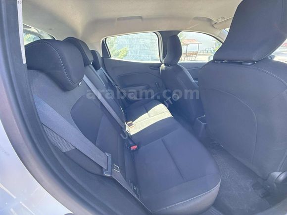 UZUNER AUTO'DAN 2022 CLIO OTOMATİK 176 bin km