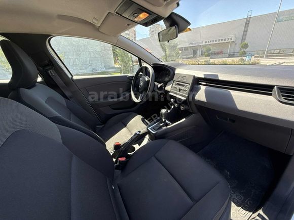 UZUNER AUTO'DAN 2022 CLIO OTOMATİK 176 bin km