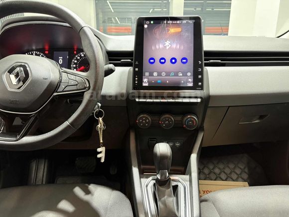 HATASIZ 2022 MODEL RENAULT CLİO 1.0 TCE JOY OTOMATİK