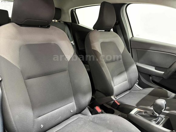 HATASIZ 2022 MODEL RENAULT CLİO 1.0 TCE JOY OTOMATİK