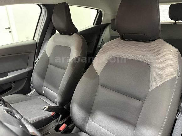 HATASIZ 2022 MODEL RENAULT CLİO 1.0 TCE JOY OTOMATİK