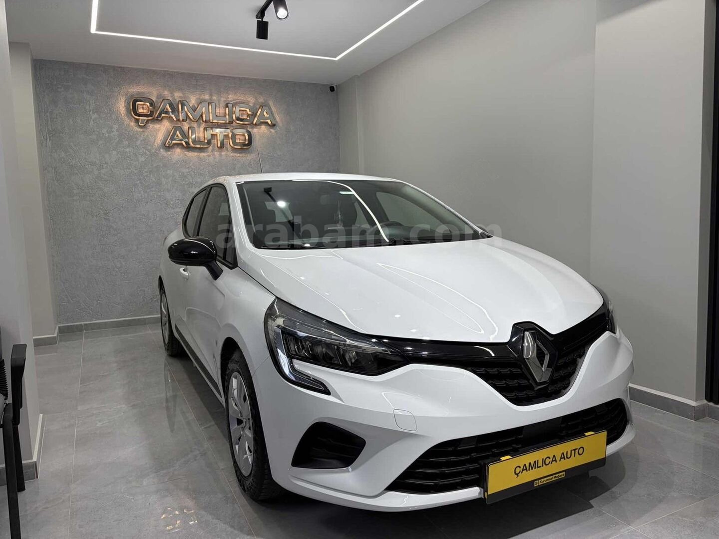Galeriden Renault Clio 1.0 TCe Joy 2022 Model Aydın 52.000 km Beyaz 3