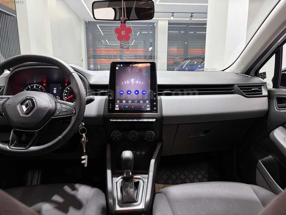 HATASIZ 2022 MODEL RENAULT CLİO 1.0 TCE JOY OTOMATİK