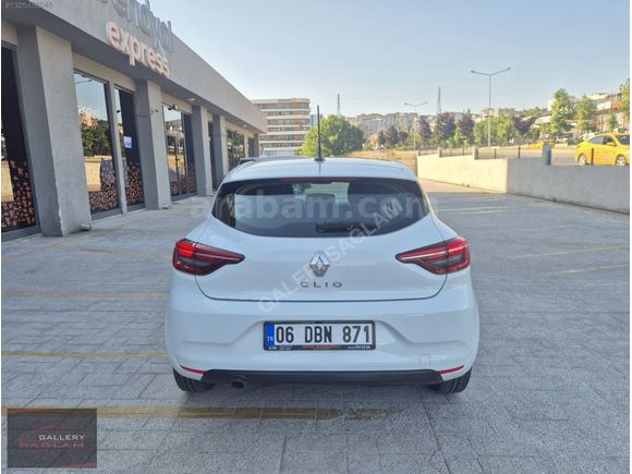 2022 MODEL OTOMATİK CLIO 5