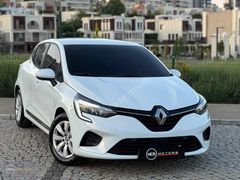 MEB MOTORS 2022 RENAULT CLİO V Y.SERVİS BKML 1.0 TCE OTOMATİK