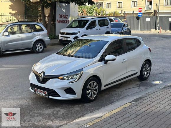 DEKA OTOMOTİV'DEN 2022 MODEL CLİO OTOMOTİK 72'BİNDE TESLA EKRAN