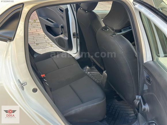 DEKA OTOMOTİV'DEN 2022 MODEL CLİO OTOMOTİK 72'BİNDE TESLA EKRAN