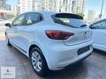 FERİTOĞLU-2022 RENAULT CLİO 5 TESLA EKRANLI SERVİS BAKIMLI