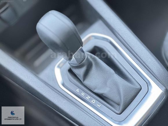 FERİTOĞLU-2022 RENAULT CLİO 5 TESLA EKRANLI SERVİS BAKIMLI