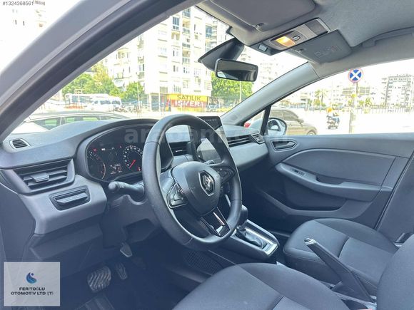 FERİTOĞLU-2022 RENAULT CLİO 5 TESLA EKRANLI SERVİS BAKIMLI