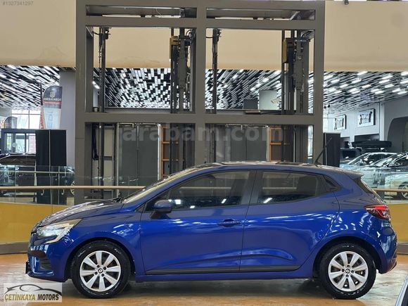 2022 CLİO 1.0TCE 90 HP LASMAN RENK TESLA EKRAN