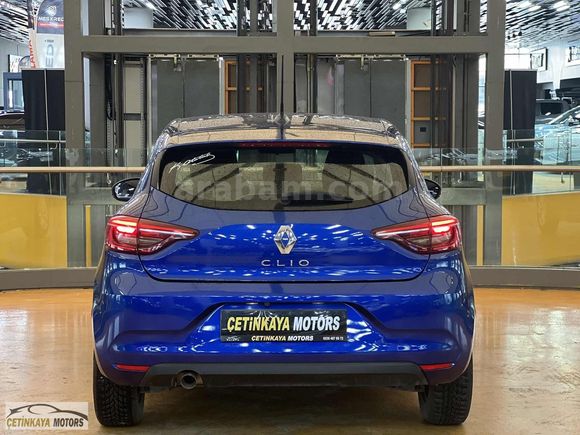 2022 CLİO 1.0TCE 90 HP LASMAN RENK TESLA EKRAN