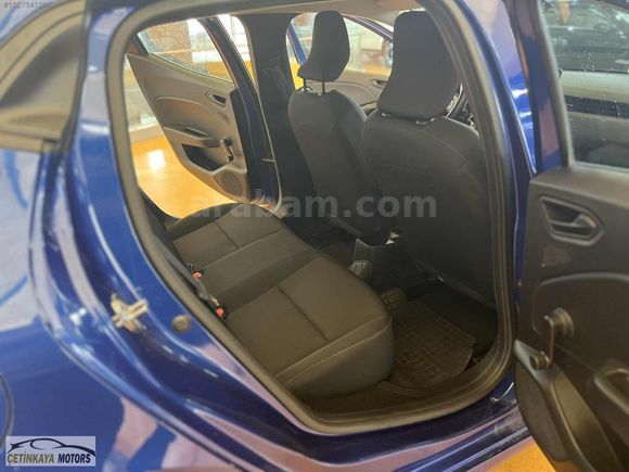 2022 CLİO 1.0TCE 90 HP LASMAN RENK TESLA EKRAN