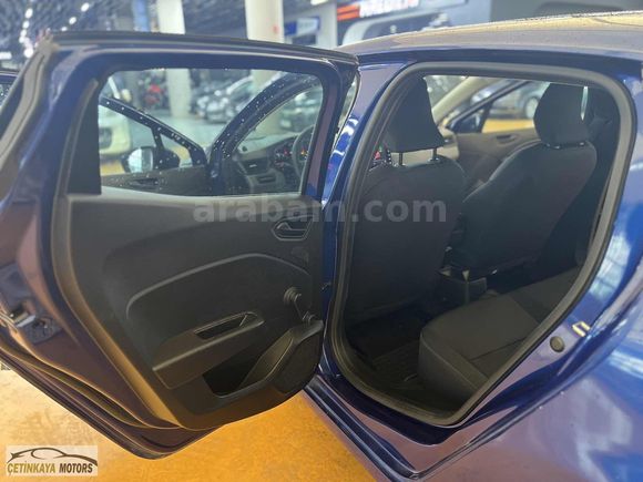 2022 CLİO 1.0TCE 90 HP LASMAN RENK TESLA EKRAN