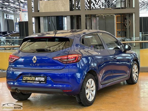 2022 CLİO 1.0TCE 90 HP LASMAN RENK TESLA EKRAN