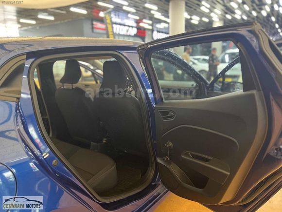 2022 CLİO 1.0TCE 90 HP LASMAN RENK TESLA EKRAN