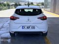 BERTA-2022 RENAULT CLİ0 1.0 TCE TESLA HATASIZ 295.000TL KREDİ