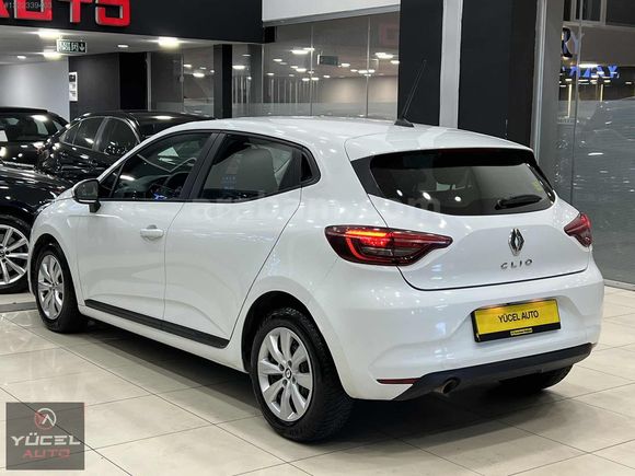 HATASIZ BOYASIZ 2022 MODEL RENAULT CLİO TESLA EKRAN GERİ GÖRÜŞ