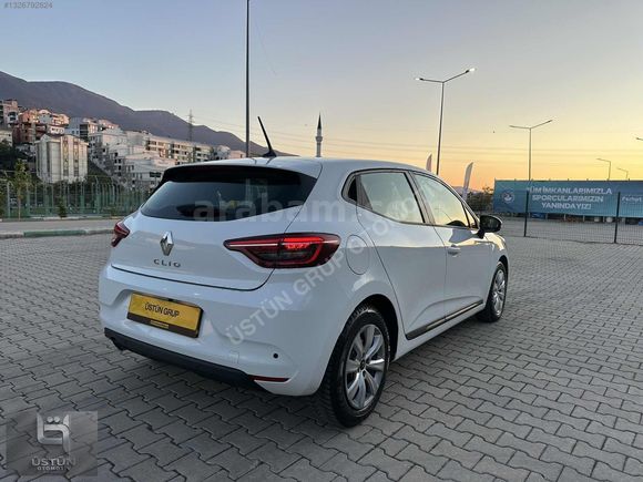 2022 MODEL 1.0 TCE BENZİN OTOMATİK CLİO