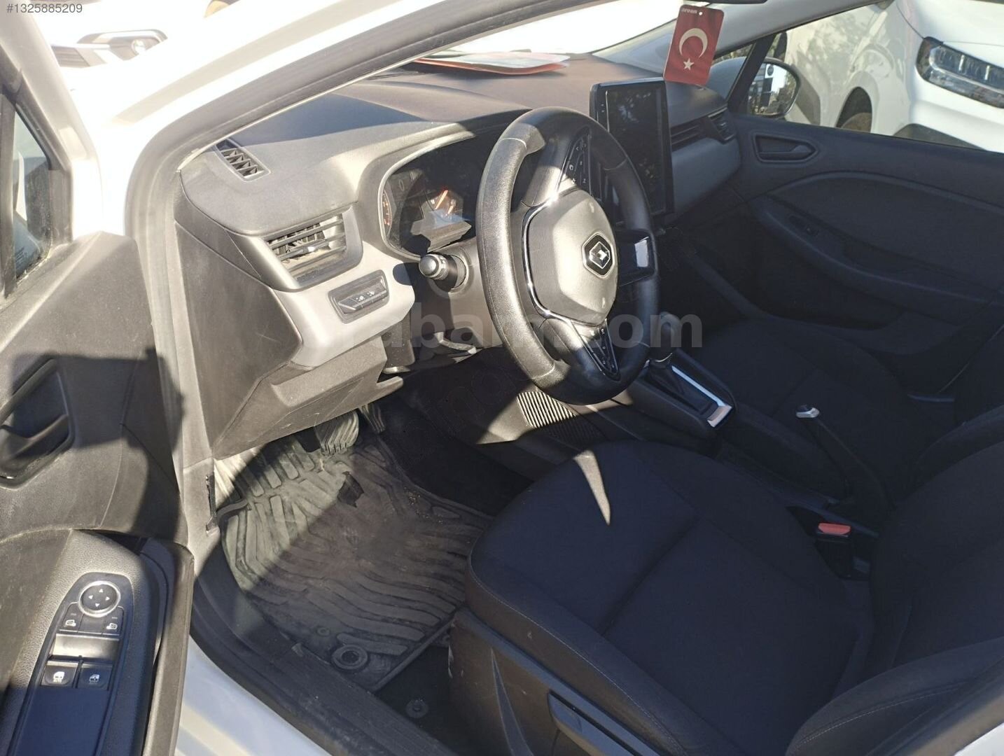 Galeriden Renault Clio 1.0 TCe Joy 2022 Model Antalya 133.000 km Beyaz 7