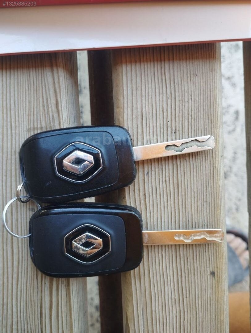 Galeriden Renault Clio 1.0 TCe Joy 2022 Model Antalya 133.000 km Beyaz 2
