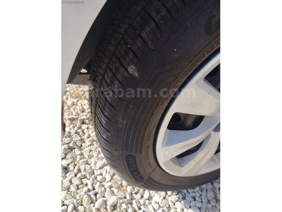 133 bin km de sadece 4 parça lokal boyalı Tesla ekranlı otomatik