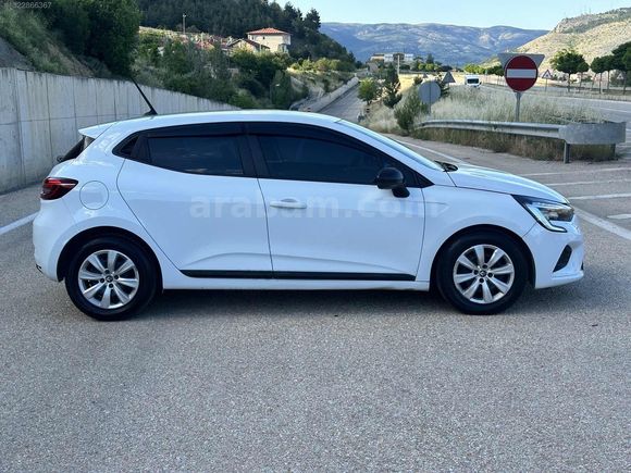 ! HATASIZ CLİO 1.0 TCE JOY X-TRONİC 59.600 KM'DE !