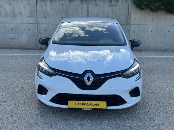 ! HATASIZ CLİO 1.0 TCE JOY X-TRONİC 59.600 KM'DE !