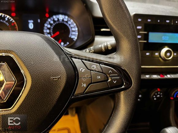 EC AUTO 2023 RENAULT CLIO BOYASIZ DEĞİŞENSİZ 12 TAKSİT