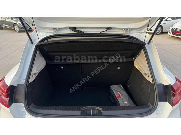 2020model 95 Bin km HATASIZ BOYASIZ TESLA EKRAN 100HP CLİO