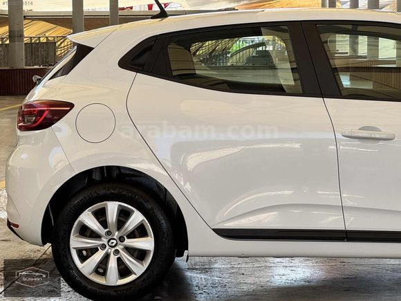 2023 RENAULT CLİO 1.0 TCe JOY , ORJINAL HATASIZ AYARINDA .