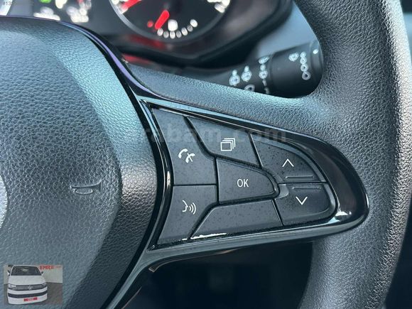 EMRE_DEN_2021_RENAULT_CLİO_TESLA_EKRAN_GERİ_GÖRÜŞ_KAMERA_OTOM