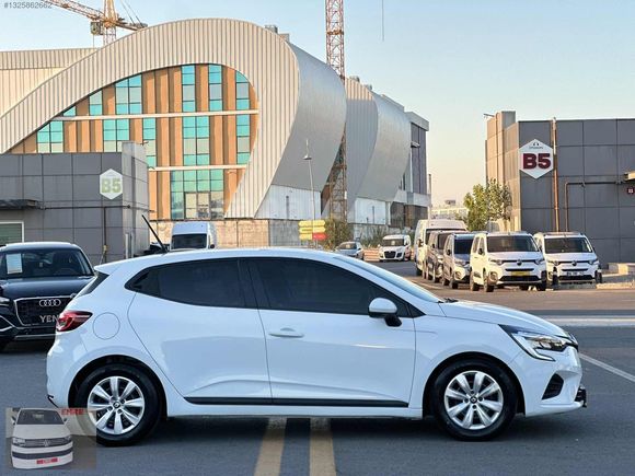 EMRE_DEN_2021_RENAULT_CLİO_TESLA_EKRAN_GERİ_GÖRÜŞ_KAMERA_OTOM