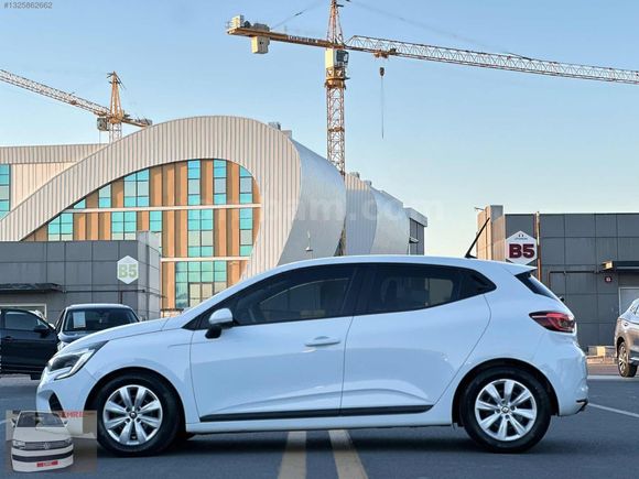 EMRE_DEN_2021_RENAULT_CLİO_TESLA_EKRAN_GERİ_GÖRÜŞ_KAMERA_OTOM