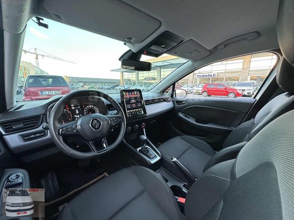 EMRE_DEN_2021_RENAULT_CLİO_TESLA_EKRAN_GERİ_GÖRÜŞ_KAMERA_OTOM