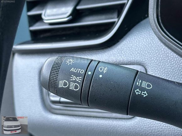 EMRE_DEN_2021_RENAULT_CLİO_TESLA_EKRAN_GERİ_GÖRÜŞ_KAMERA_OTOM